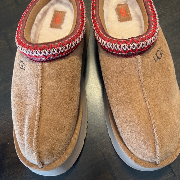 Ugg Tazz size 9 - Picture 1 of 4